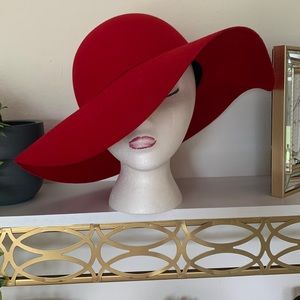 Red wool floppy hat size 8